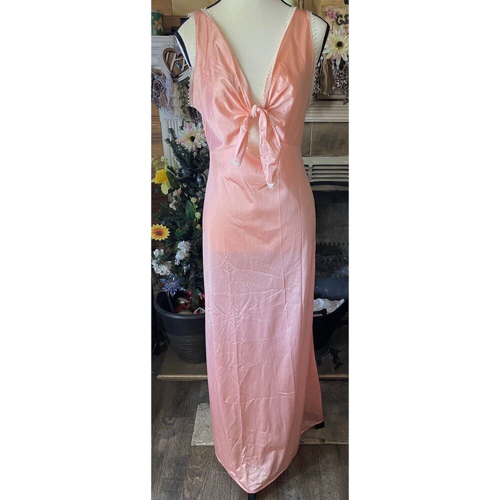 Vintage Montgomery Ward Peach Ivory lace Trim Deep V Tie Front Nightgown Sexy